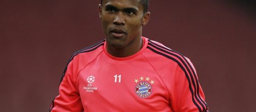 Video: Douglas Costa shows off outrageous skill in Bayern training ... - eurosport.co.uk