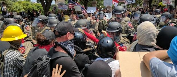 Counter-Protest Derails 'March Against Sharia' in Austin - texasobserver.org Counter-Protest Derails 'March Against Sharia' in Austin - texasobserver.org