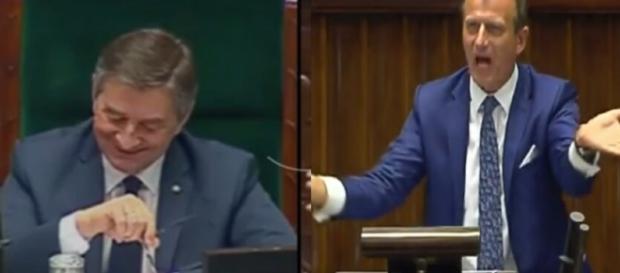 Marszałek Kuchciński oraz poseł Ajchler (źródło: youtube.com) Marszałek Kuchciński oraz poseł Ajchler (źródło: youtube.com)