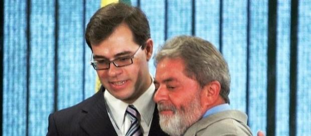 Ministro Dias Toffoli e ex-presidente Lula sugerem censura Ministro Dias Toffoli e ex-presidente Lula sugerem censura