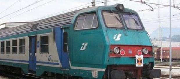 scontro tra treni, sono 10 i feriti scontro tra treni, sono 10 i feriti