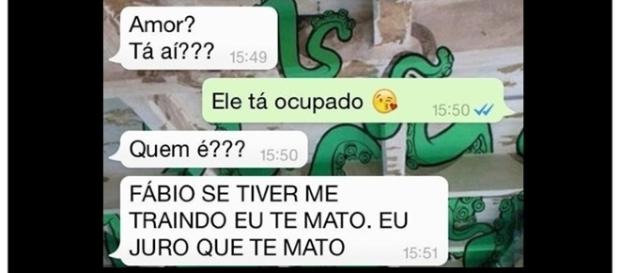 Veja a atitude dessa namorada ao desconfiar de uma traição Veja a atitude dessa namorada ao desconfiar de uma traição