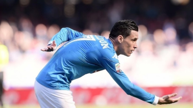 Calciomercato Napoli: aggiornamenti sulle ultime trattative. Si cerca una riserva per Callejon
