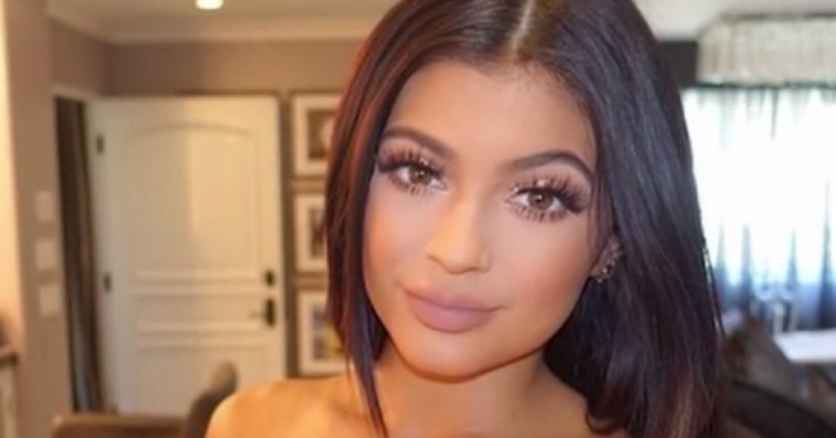 Kylie Jenner Flaunts Off Sexier Lips On Social Media
