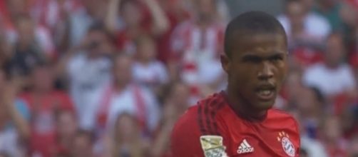 Douglas Costa potrebbe arrivare alla Juventus.