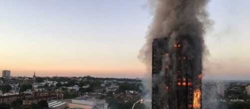 Huge fire hits Grenfell Tower with dozens feared missing in west ... - metro.co.uk