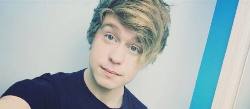 YouTube singer Austin Jones arrested on child pornography charges. - appsforpcdaily.com