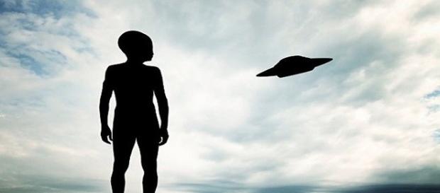 Autoridades russas investigam denúncia de supostos aliens em floresta do país (КУБАНСКИЕ НОВОСТИ) Autoridades russas investigam denúncia de supostos aliens em floresta do país (КУБАНСКИЕ НОВОСТИ)