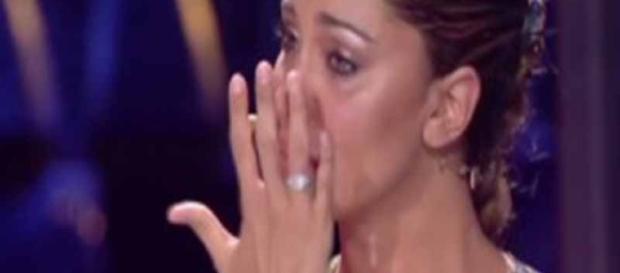Belen in lacrime, una telefonata improvvisa e... - retenews24.it Belen in lacrime, una telefonata improvvisa e... - retenews24.it