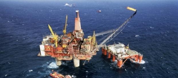 Caen reservas probadas de petróleo. Caen reservas probadas de petróleo.