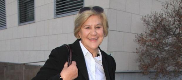 Carmen Bazán se muestra nostálgica en una entrevista Carmen Bazán se muestra nostálgica en una entrevista