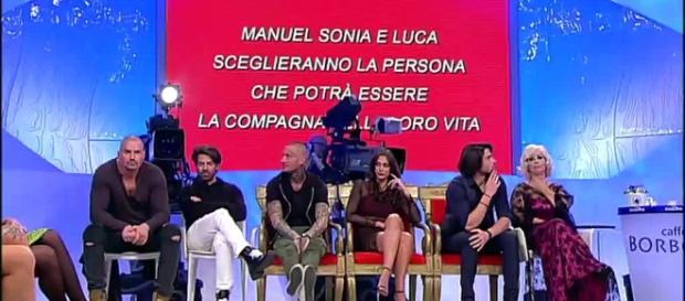 Esterna di Luca Onestini e Giulia – 16 gennaio 2017 uomini e donne ... - dailymotion.com Esterna di Luca Onestini e Giulia – 16 gennaio 2017 uomini e donne ... - dailymotion.com