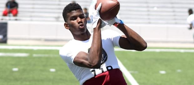 IMG Academy 4-star WR prospect Joshua Moore talks Michigan - landof10.com IMG Academy 4-star WR prospect Joshua Moore talks Michigan - landof10.com