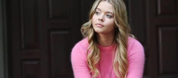 PLL' Mystery Alison DiLaurentis Might Not Actually Be Evil — If ... - bustle.com PLL' Mystery Alison DiLaurentis Might Not Actually Be Evil — If ... - bustle.com