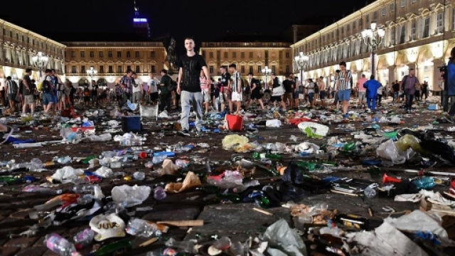 Torino, Piazza san Carlo nel caos