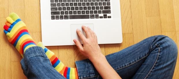 Es posible estudiar a distancia sin descuidar otras actividades (Foto vía: youngmarketing.co) Es posible estudiar a distancia sin descuidar otras actividades (Foto vía: youngmarketing.co)