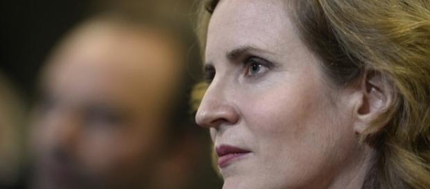 NKM s'est fait agresser à Paris. NKM s'est fait agresser à Paris.