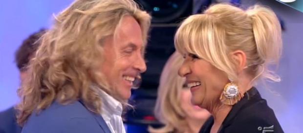 Uomini e Donne, anticipazioni Trono Over: le rivelazioni hot di ... - novella2000.it Uomini e Donne, anticipazioni Trono Over: le rivelazioni hot di ... - novella2000.it