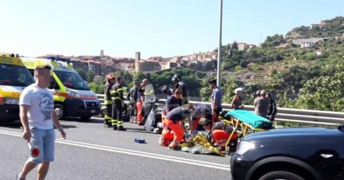 Calabria, 4 bambini feriti in un incidente stradale