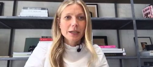 Gwyneth Paltrow talks to her fans on Facebook live. ~ Facebook/goop