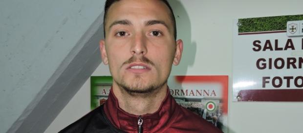 Calciatore diventa attore a luci rosse: Davide scritturato da Siffredi Calciatore diventa attore a luci rosse: Davide scritturato da Siffredi