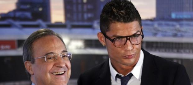 Florentino Pérez y Cristiano Ronaldo durante un acto Florentino Pérez y Cristiano Ronaldo durante un acto