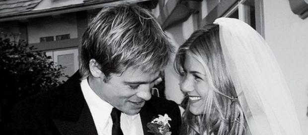 Il matrimonio di Brad Pitt e Jennifer Aniston Il matrimonio di Brad Pitt e Jennifer Aniston