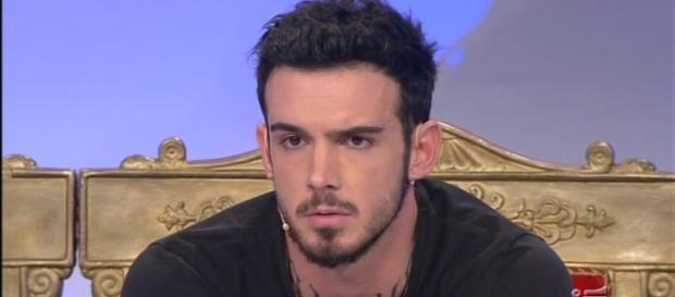 Lucas Peracchi contro Uomini e Donne Lucas Peracchi contro Uomini e Donne