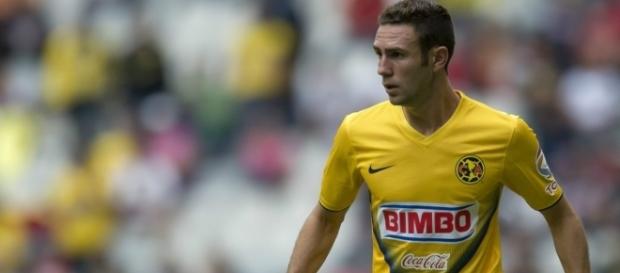Miguel Layún con el América en el 2013 Miguel Layún con el América en el 2013