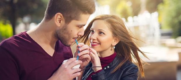 O bom humor é uma das características femininas que mais chama a atenção dos homens O bom humor é uma das características femininas que mais chama a atenção dos homens