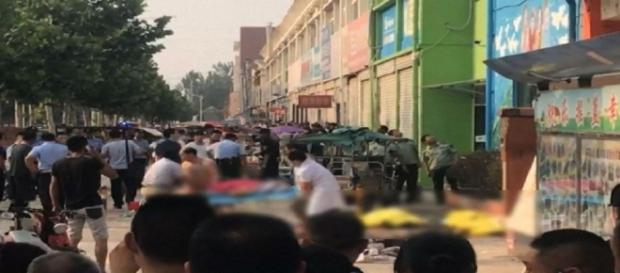 Une explosion devant une école en Chine a fait 8 morts et 65 blessés Une explosion devant une école en Chine a fait 8 morts et 65 blessés