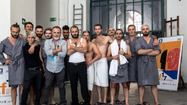 Spoglia-toy, spettacolo teatrale