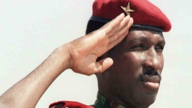 T. Sankara, capitolo su (-) nell'ebookdi Claudio Pisapia "Pensieri Sparsi" * photo da Post.it"