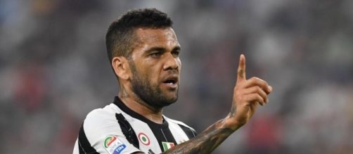 Dani Alves non esclude di andare al Chelsea.