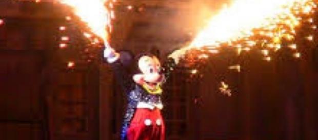 Disney's Fantasmic Finale with Mickey via Flickr Disney's Fantasmic Finale with Mickey via Flickr