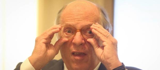 Jurista Miguel Reale Júnior fez duras críticas ao posicionamento do PSDB diante da crise no governo Temer Jurista Miguel Reale Júnior fez duras críticas ao posicionamento do PSDB diante da crise no governo Temer