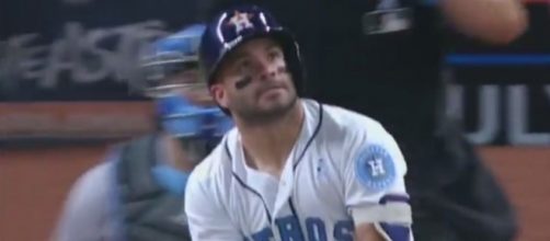 Altuve looking the ball after his HR, Youtube, MLB channel https://www.youtube.com/watch?v=kzhoC42FCVE