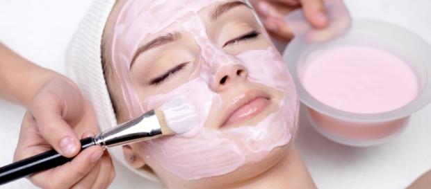 Facials - LaDiDaSugaringWithKelly Image source Youtube Facials - LaDiDaSugaringWithKelly Image source Youtube