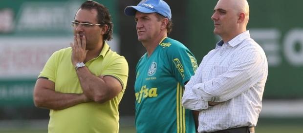 Mattos, Cuca e Maurício Galiotte em treino do Verdão Mattos, Cuca e Maurício Galiotte em treino do Verdão