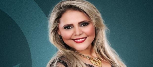Morre em acidente de carro a cantora Elizia Clivia Morre em acidente de carro a cantora Elizia Clivia