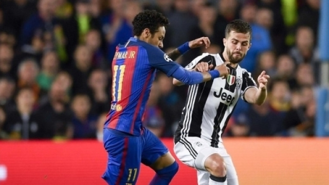 Pjanic è uno degli obiettivi di mercato del Barcellona