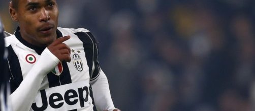 Alex Sandro, probabile partenza da Torino