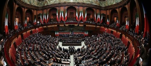Camera dei deputati: vietato fotografare i fannulloni - elle.it