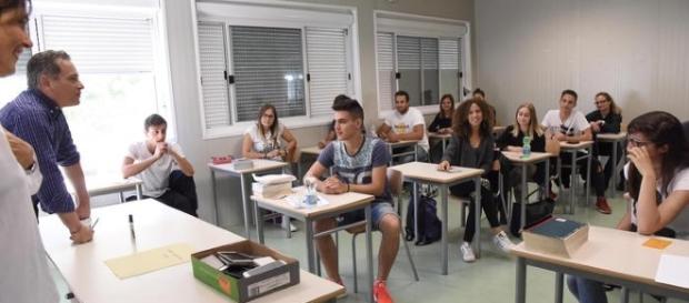 Esami: oggi la prima prova di Italiano Esami: oggi la prima prova di Italiano