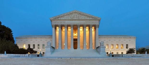 Panorama of the west facade of United States Supreme Court Building at dusk in Washington/ photo by Joe Ravi CC-BY-SA 3.0 Panorama of the west facade of United States Supreme Court Building at dusk in Washington/ photo by Joe Ravi CC-BY-SA 3.0