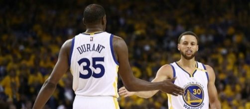 Stephen Curry and Kevin Durant of the Golden State Warriors (Via - Blasting News library)