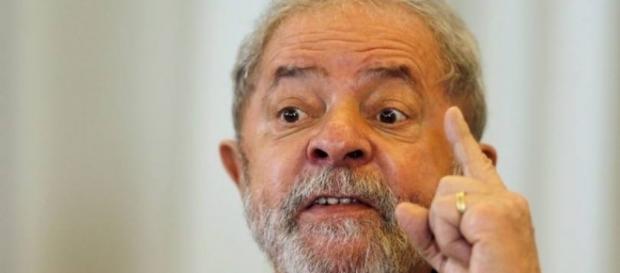 Ex-presidente Luiz Inácio Lula da Silva chegou a ser vaiado por petistas (Foto: Reprodução) Ex-presidente Luiz Inácio Lula da Silva chegou a ser vaiado por petistas (Foto: Reprodução)