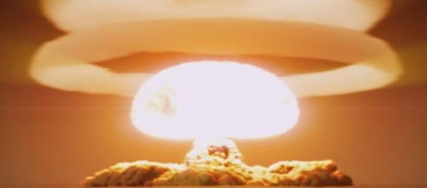 A imagem é de uma bomba atômica. Estaríamos vivendo o fim do mundo? (Foto: Cybernetic Mind - blogspot.com) A imagem é de uma bomba atômica. Estaríamos vivendo o fim do mundo? (Foto: Cybernetic Mind - blogspot.com)