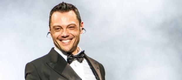 Tiziano Ferro-Lo stadio”: serata speciale su Rai 1 | TV Sorrisi e ... - sorrisi.com Tiziano Ferro-Lo stadio”: serata speciale su Rai 1 | TV Sorrisi e ... - sorrisi.com