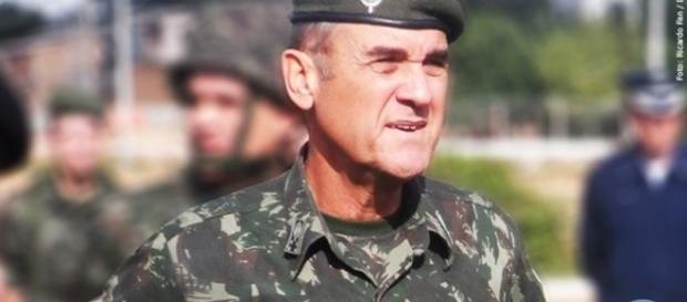 Villas Boas é o general indicado por Dilma Villas Boas é o general indicado por Dilma
